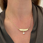 Carica l'immagine nel visualizzatore di Gallery, Collana Riva CACAO Jewels indossata per mostrarne proporzioni, lunghezza e vestibilità.
