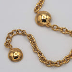 Carica l'immagine nel visualizzatore di Gallery, Dettaglio della semisfera e della lavorazione artigianale del Bracciale Luna CACAO Jewels.

