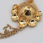 Carica l'immagine nel visualizzatore di Gallery, Dettaglio del disco centrale e delle piccole coppette degli Orecchini Millebolle CACAO Jewels.
