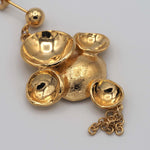 Carica l'immagine nel visualizzatore di Gallery, Dettaglio delle superfici concave e convesse degli Orecchini Nuvola CACAO Jewels.
