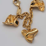 Carica l'immagine nel visualizzatore di Gallery, Dettaglio della lavorazione artigianale dei cuori stropicciati del Bracciale Mille Baci CACAO Jewels.
