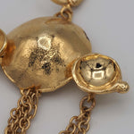 Carica l'immagine nel visualizzatore di Gallery, Particolare dei volumi morbidi e della lavorazione artigianale degli Orecchini Aquilone CACAO Jewels.
