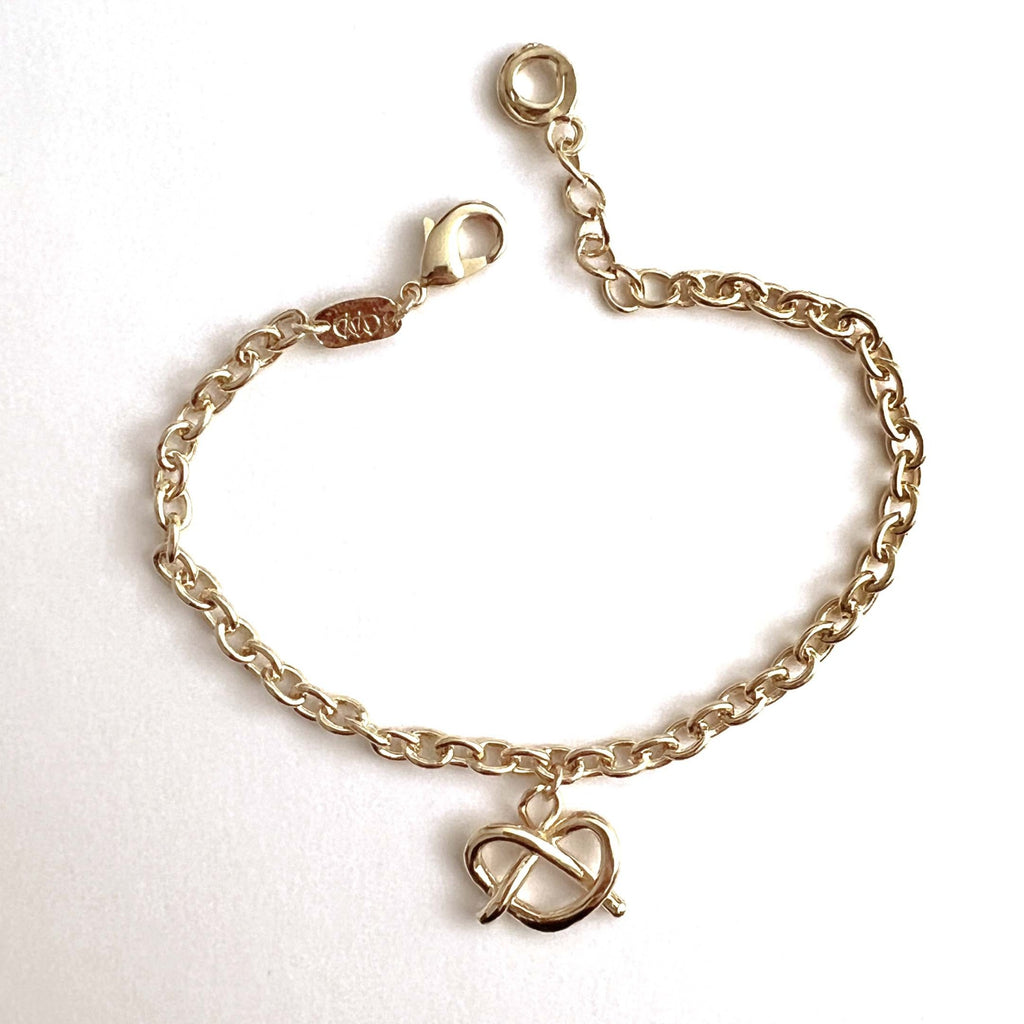 bracciale con ciondolo, cacao jewels, brezel, cuore, dolcezze, handmade