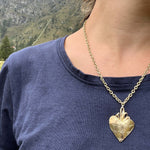 Carica l&#39;immagine nel visualizzatore di Gallery, collana con pendente, cacao jewels, cielo stellato, cuore, sacro cuore, superficie incisa
