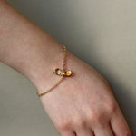 Carica l'immagine nel visualizzatore di Gallery, Bracciale Dono CACAO Jewels indossato per mostrarne proporzioni e vestibilità.
